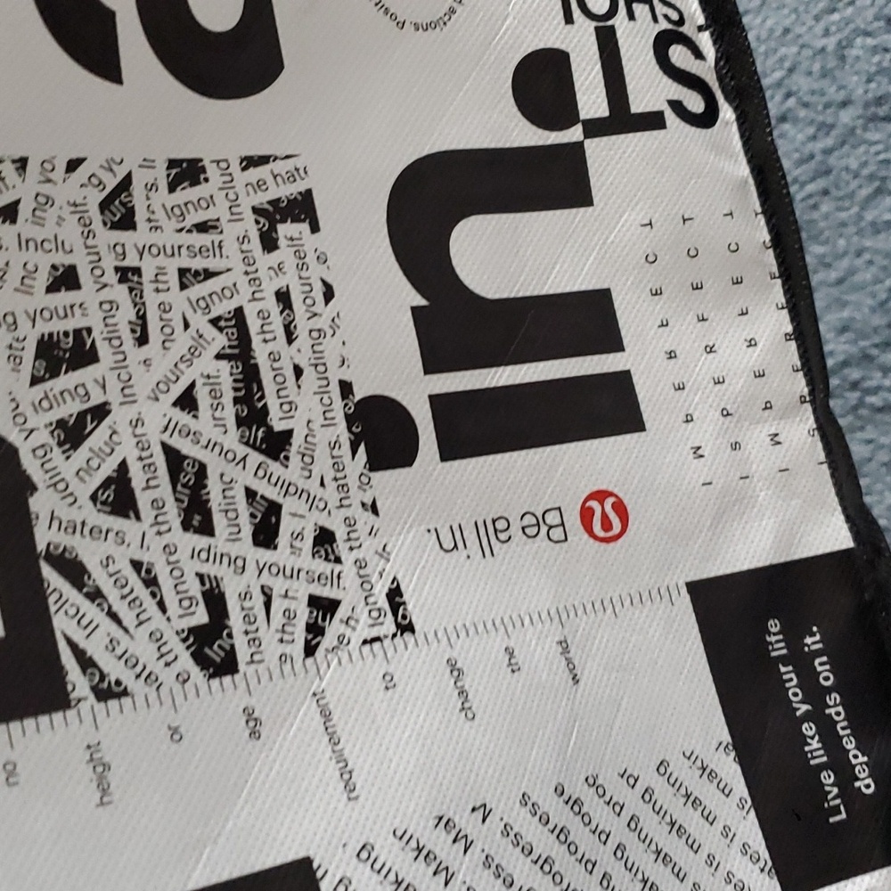 Lulu Lemon tote bags - Picture 4 of 7